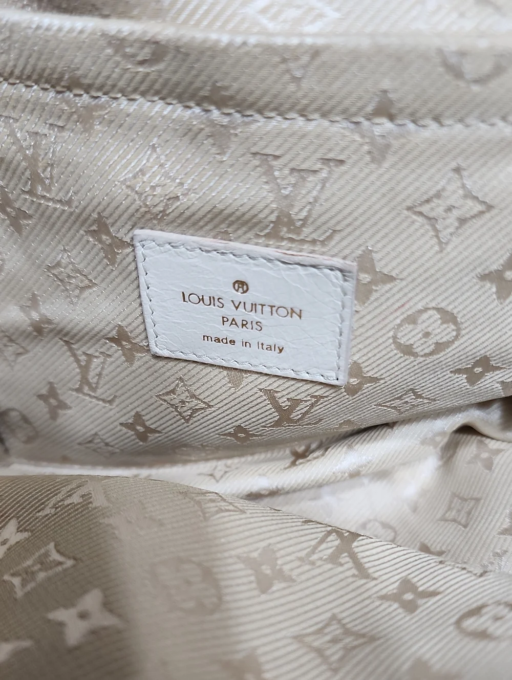 Louis Vuitton Suhali Aged Gold Rivet Hardware Tapioca Y2K Shoulder bag